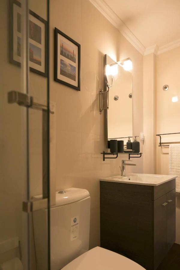 Central Mezzanine Studio Apartment ลิสบอน ภายนอก รูปภาพ