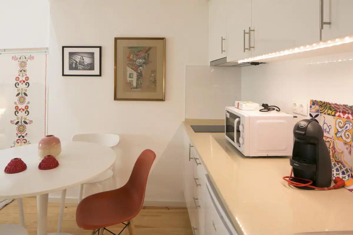Central Mezzanine Studio Apartment ลิสบอน ภายนอก รูปภาพ